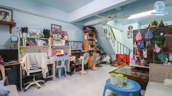 *****ทาวน์เฮ้าส์มือสอง ซอยบางแวก46 บางแวก เนื้อที่เยอะถึง 16 ตร.ว. ฟังก์ชัน 2 ห้องนอน 2 ห้องน้ำ 1 ที่จอดรถ ทำเลดี เดินทางสะดวก เชื่อมต่อได้หลายเส้นทาง ใกล้เดอะมอลล์ บางแค รถไฟฟ้าสายสีน้ำเงิน "สถานีภาษีเจริญ" และทางด่วน "กาญจนาภิเษก"